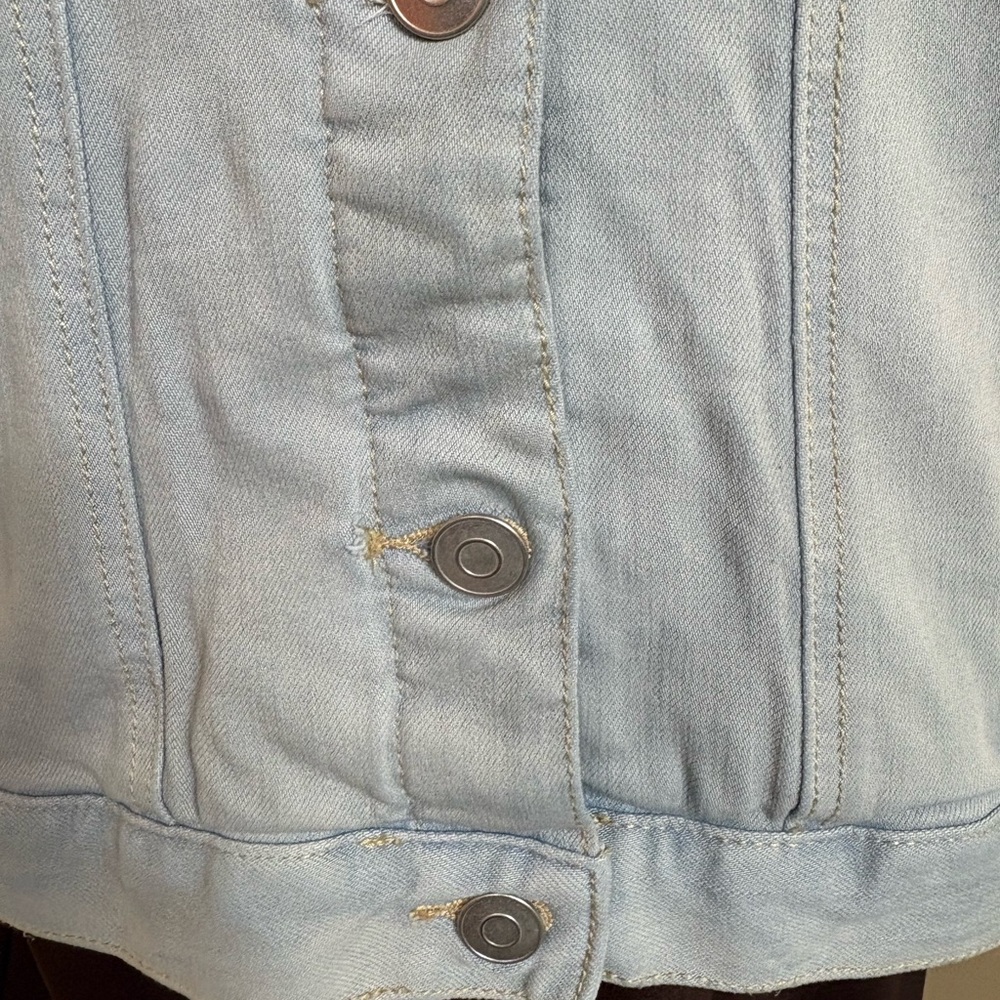 Time and Tru Jean Denim Jacket Women's XL (16-18) Light Blue wash Trucker Jean - Picture 6 of 16